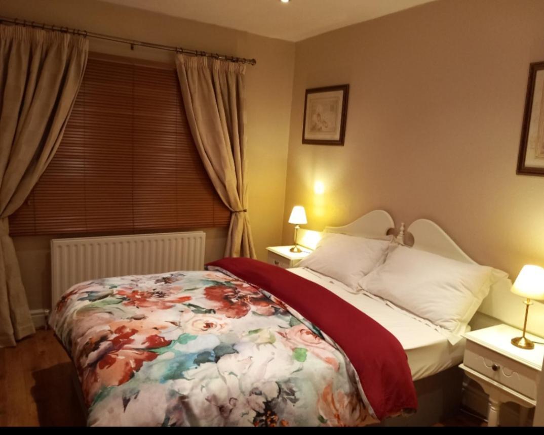 Mels Accomodation Леттеркенни Экстерьер фото